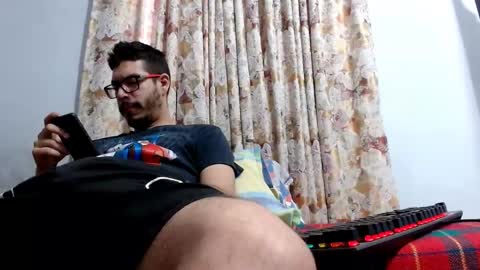 Snapshot of gollfather97 chatting on 03-02-25, 03:37 julin Andrs online show from 03-02-25, 03:37