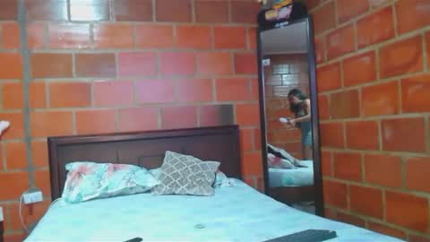 Valentina online show from 01-05-25, 01:56