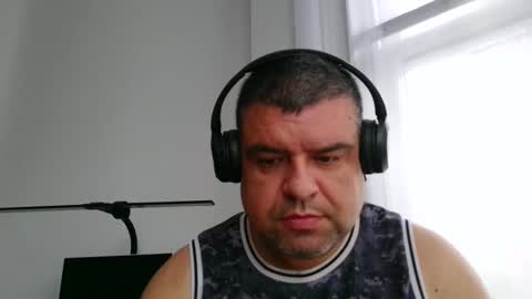 gomezgonz5 online show from 10-08-25, 01:53