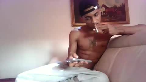 Snapshot of gommez19 chatting on 10-31-25, 01:34 GOMMEZ online show from 10-31-25, 01:34