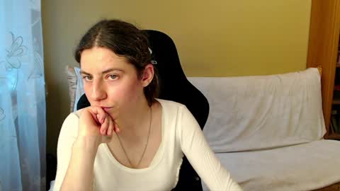 Elizabeth Effie online show from 06-08-26, 04:18