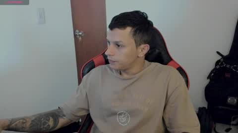 Snapshot of goodboy69i chatting on 10-17-25, 11:24 goodboy69i online show from 10-17-25, 11:24