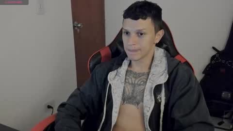 Snapshot of goodboy69i chatting on 10-22-25, 10:20 goodboy69i online show from 10-22-25, 10:20