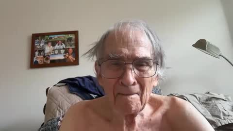 Sweet old guy online show from 05-27-26, 06:49