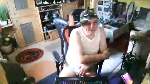 Snapshot of google5001 chatting on 09-23-25, 03:04 google5001 online show from 09-23-25, 03:04