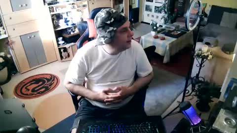 Snapshot of google5001 chatting on 11-06-25, 08:37 google5001 online show from 11-06-25, 08:37