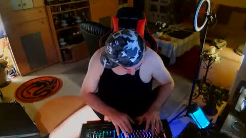 Snapshot of google5001 chatting on 11-26-25, 06:47 google5001 online show from 11-26-25, 06:47