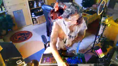 Snapshot of google5001 chatting on 04-25-26, 02:36 google5001 online show from 04-25-26, 02:36