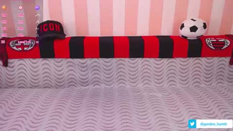 Snapshot of gordonhunt chatting on 02-07-25, 12:28 Gordon Hunt online show from 02-07-25, 12:28