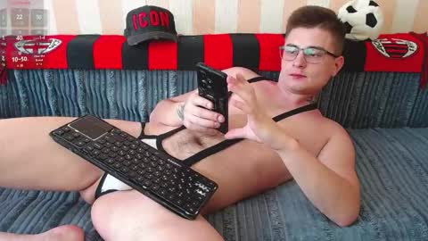 Snapshot of gordonhunt chatting on 04-26-26, 11:52 Gordon Hunt online show from 04-26-26, 11:52