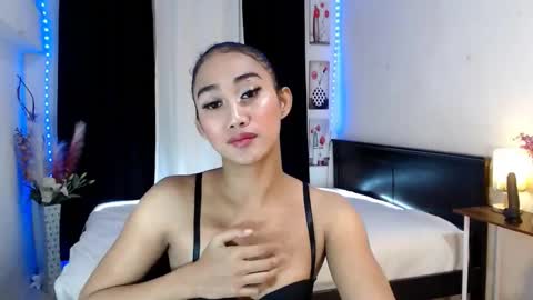 Snapshot of gorgeous_nicole chatting on 02-12-25, 10:37 gorgeous_nicole online show from 02-12-25, 10:37