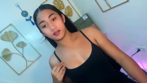 gorgeous_niicole online show from 11-17-25, 01:50