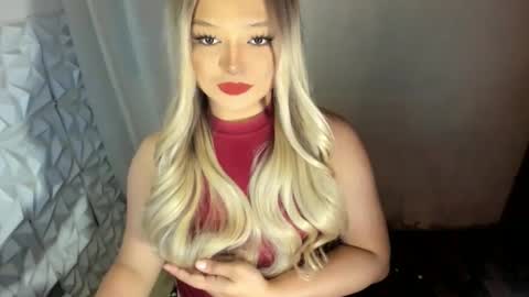 Snapshot of gorgeousamandarose chatting on 06-02-26, 02:30 Amanda rose online show from 06-02-26, 02:30