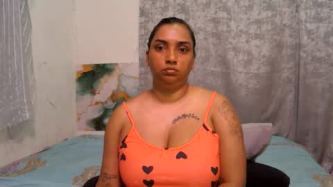 Snapshot of gorgeouslips10 chatting on 06-01-26, 06:20 gorgeouslips10 online show from 06-01-26, 06:20
