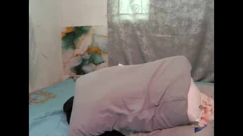 Snapshot of gorgeouslips10 chatting on 06-09-26, 10:16 gorgeouslips10 online show from 06-09-26, 10:16
