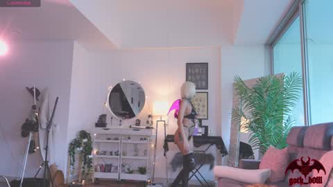 sophie  Special celebration a the beach 300k followers 3011 and 0112   online show from 10-29-25, 09:16