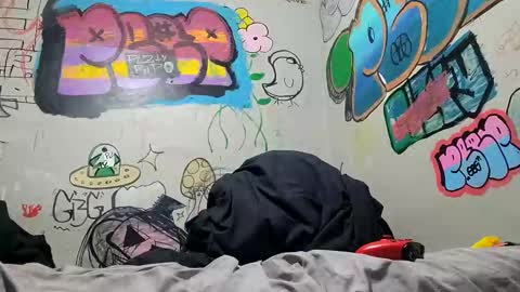 gothboityplz online show from 11-04-25, 08:35