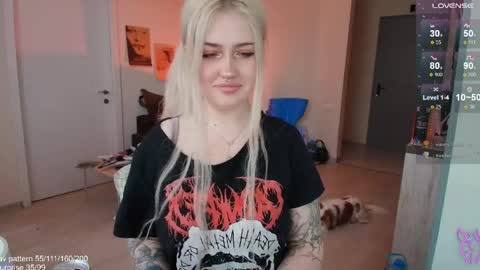 traumfrau Kira angel face devil eyes I SELL A LOT VIDEO IN GALLERY online show from 04-11-26, 11:25