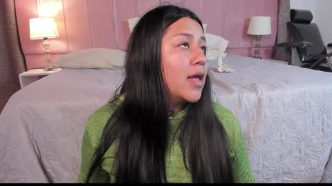 Snapshot of grace77_ chatting on 01-13-25, 05:55 Grace online show from 01-13-25, 05:55