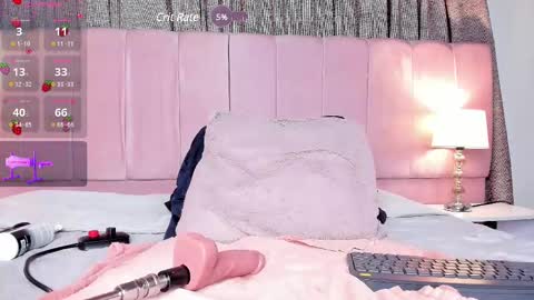 Snapshot of grace77_ chatting on 02-13-25, 03:35 Grace online show from 02-13-25, 03:35