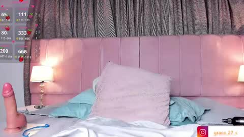 Snapshot of grace77_ chatting on 02-19-25, 03:27 Grace online show from 02-19-25, 03:27