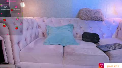 Snapshot of grace77_ chatting on 09-17-25, 09:22 Grace online show from 09-17-25, 09:22