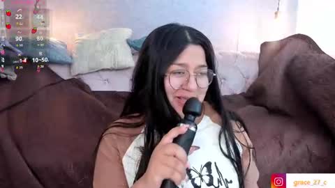 Snapshot of grace77_ chatting on 06-23-26, 11:52 Grace online show from 06-23-26, 11:52
