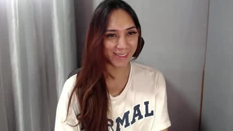 Snapshot of grace_for_youuu chatting on 04-30-26, 12:17 HoneyGrace online show from 04-30-26, 12:17