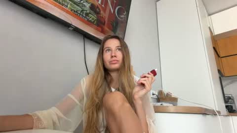 Emilia online show from 07-25-26, 06:22