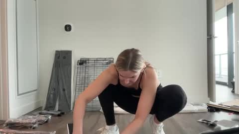 Snapshot of graciemae_baexx chatting on 02-11-25, 04:56 Gracie Mae online show from 02-11-25, 04:56