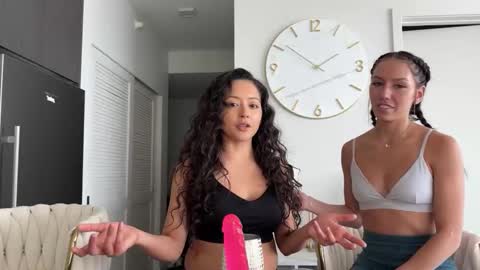 Snapshot of graciemae_baexx chatting on 02-19-25, 07:59 Gracie Mae online show from 02-19-25, 07:59