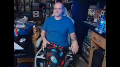 Christopher online show from 04-11-26, 01:21