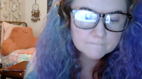 Snapshot of grateful42day chatting on 05-19-26, 06:03 grateful42day online show from 05-19-26, 06:03