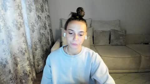 Anna online show from 04-10-26, 12:32