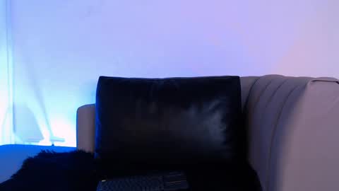 Snapshot of grecia_rouse chatting on 03-05-25, 01:21  GRECIA  online show from 03-05-25, 01:21