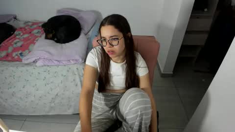 GreciaRuiz online show from 04-03-26, 11:36