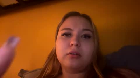 Snapshot of green_eyes_twinkl chatting on 01-01-25, 02:09 Lina 3 online show from 01-01-25, 02:09