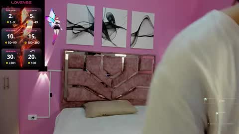 Snapshot of green_lov chatting on 11-04-25, 12:15 green_lov online show from 11-04-25, 12:15