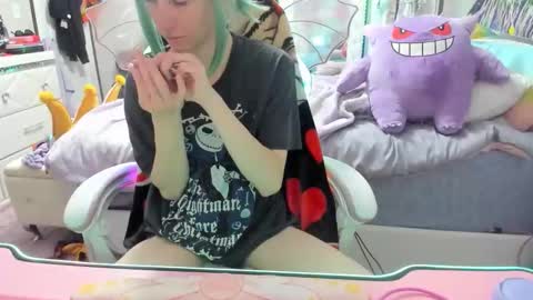 GreenEyedLovexo online show from 10-18-25, 07:36