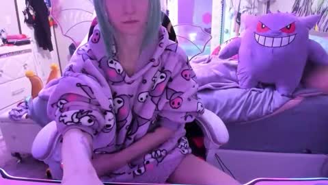 GreenEyedLovexo online show from 10-22-25, 02:06