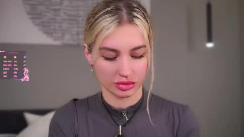 Snapshot of greengazon chatting on 02-06-26, 12:52 Kelly online show from 02-06-26, 12:52