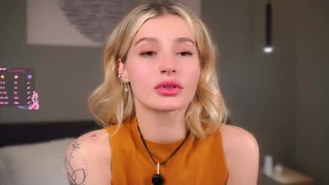 Snapshot of greengazon chatting on 02-08-26, 12:08 Kelly online show from 02-08-26, 12:08