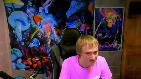 Greenlungs8195 online show from 02-16-25, 06:43