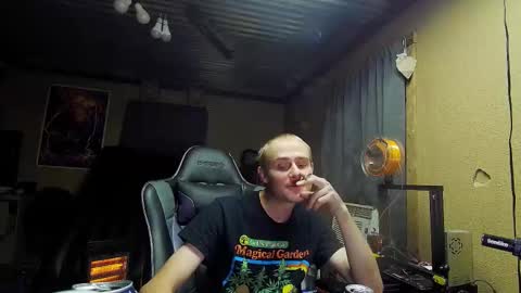 Greenlungs8195 online show from 10-11-25, 06:34