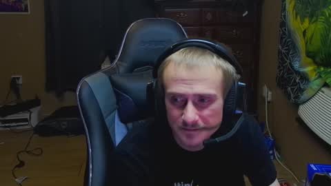 Greenlungs8195 online show from 11-20-25, 05:12