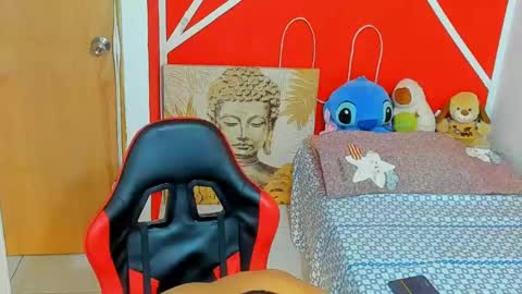 Snapshot of gregoryterryx chatting on 05-01-26, 11:42 Gregory online show from 05-01-26, 11:42