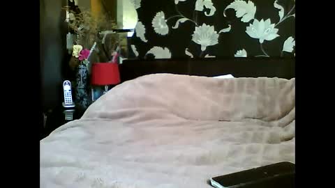 gregwest200519493 online show from 02-17-26, 08:22