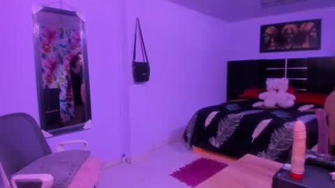 Snapshot of greichellsecret__ chatting on 07-19-26, 03:05 graichell online show from 07-19-26, 03:05