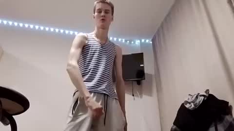 Felix online show from 11-21-25, 08:24