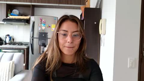 Snapshot of greta_miss chatting on 10-16-25, 04:30  Emmy  online show from 10-16-25, 04:30